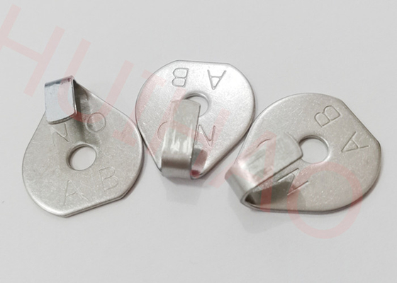 열 절연 덥개를 위한 훅과 7/8